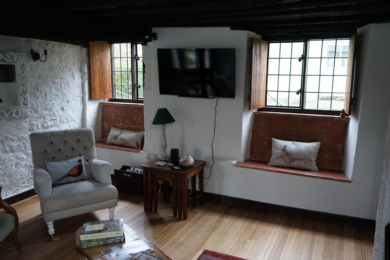 Character 2 Double Bedroom Cottage In Shaftesbury Exteriör bild