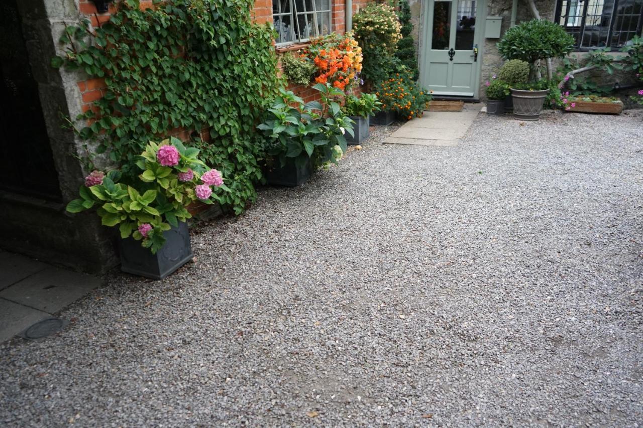 Character 2 Double Bedroom Cottage In Shaftesbury Exteriör bild