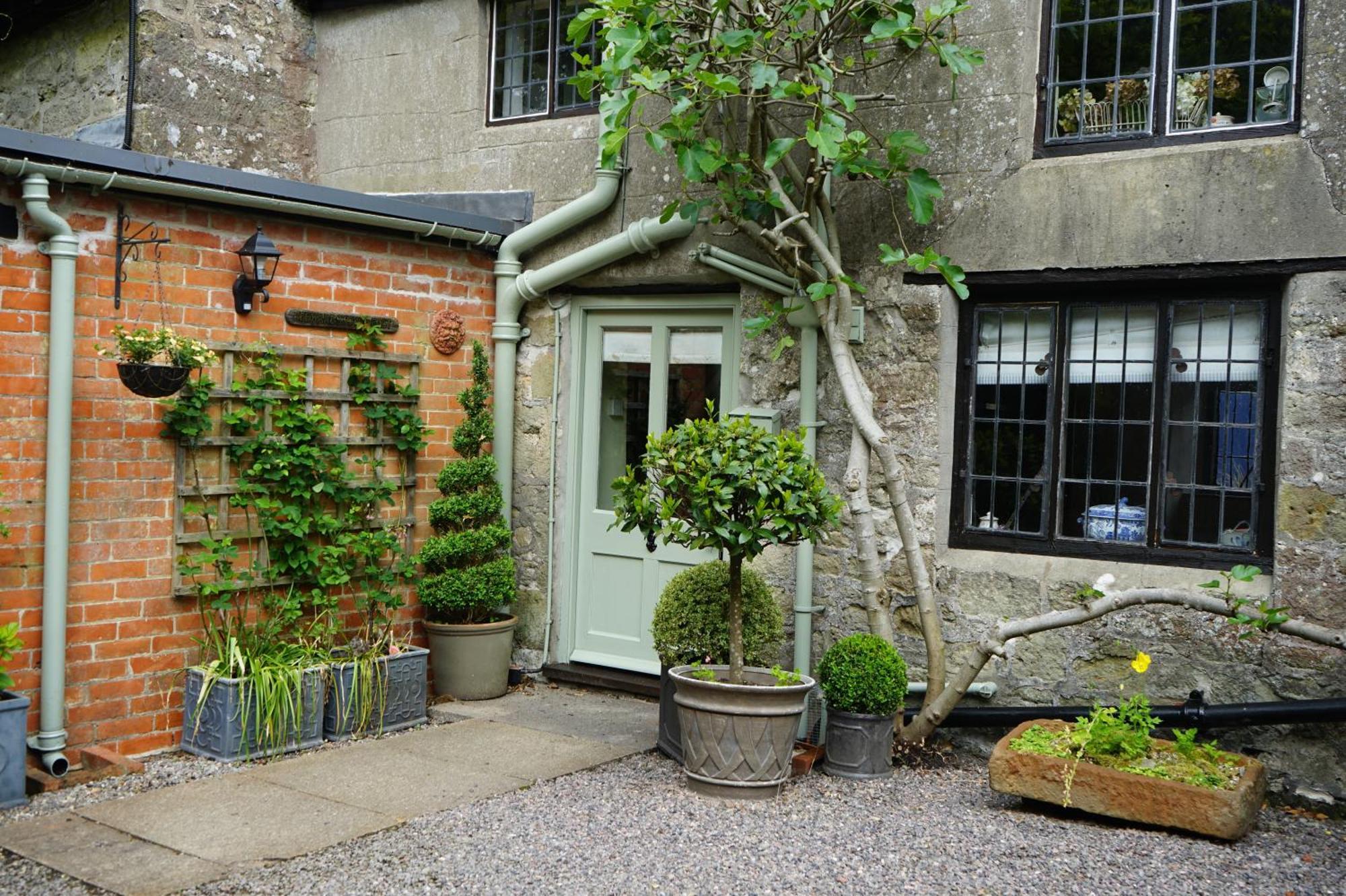 Character 2 Double Bedroom Cottage In Shaftesbury Exteriör bild